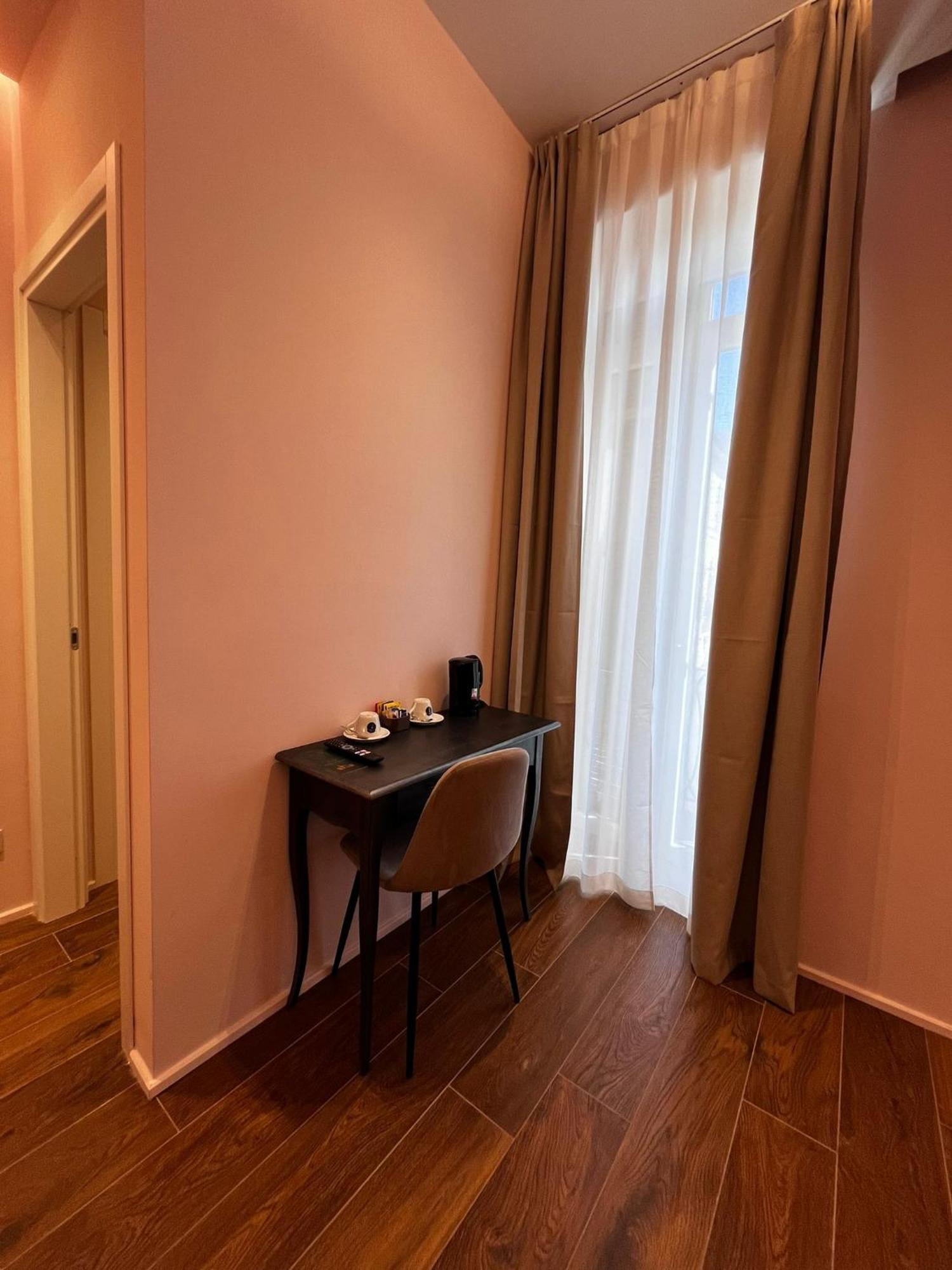 Adalesia & Coffee Hotel 3*
